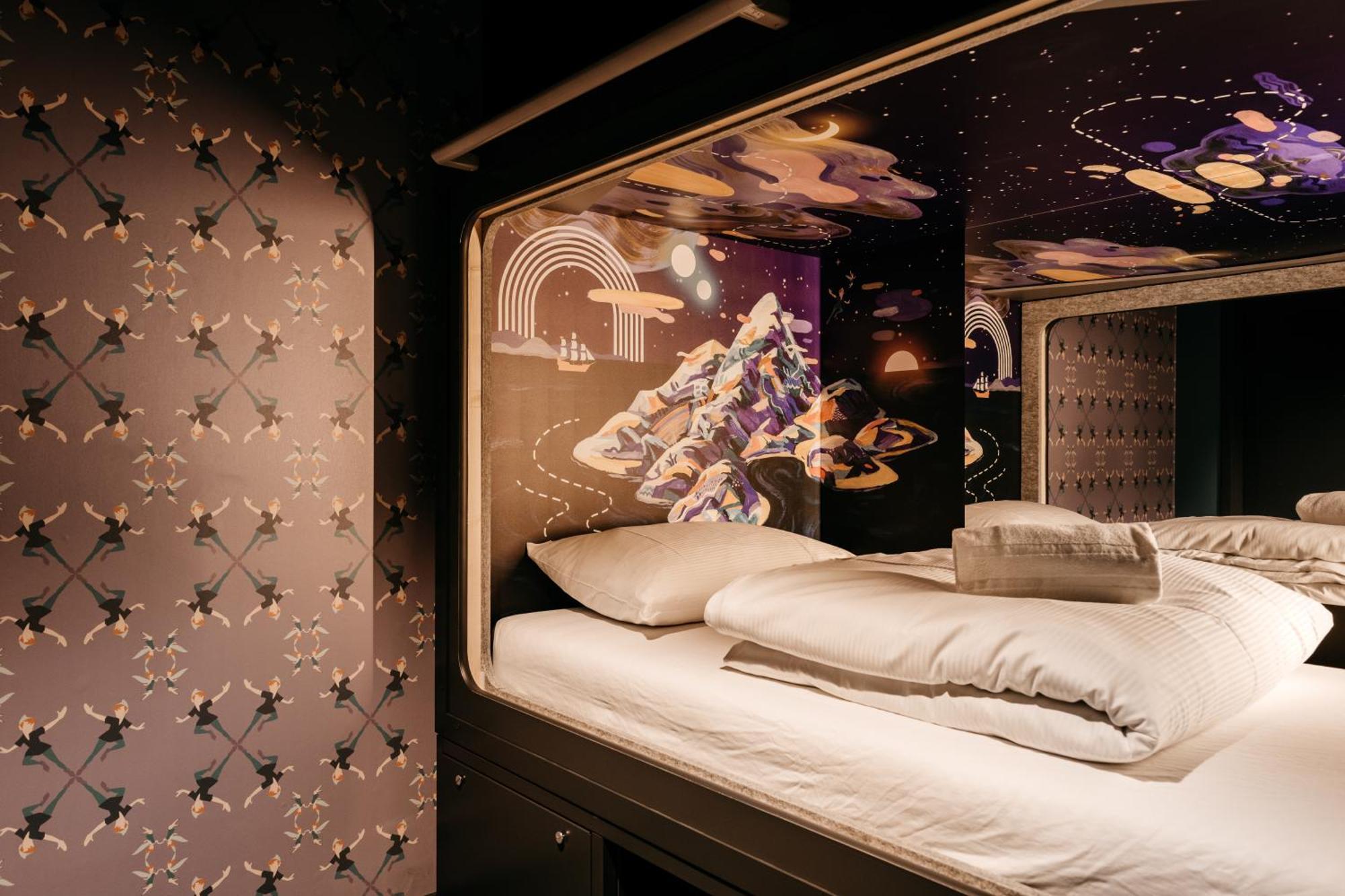 Capsule Hotel - Lucerne Old Town Eksteriør billede
