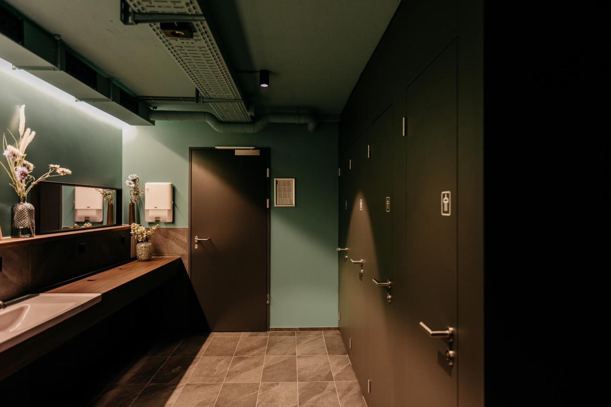 Capsule Hotel - Lucerne Old Town Eksteriør billede